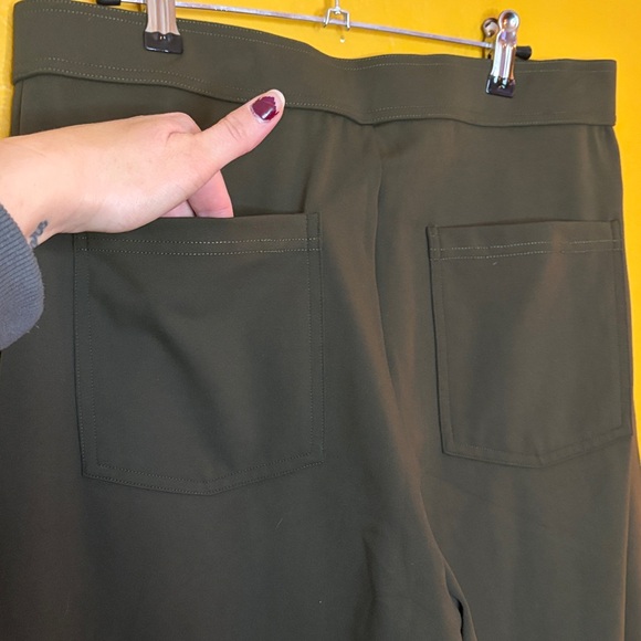 Halara NWT BBL High Waist Pockets Straight Leg Pants Forest Night Size XL - Picture 3 of 5